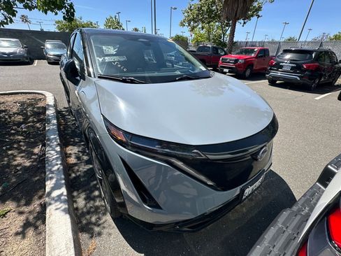 Used 2023 Nissan Ariya FWD image 3