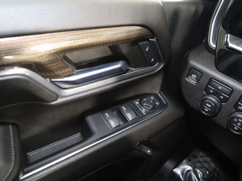 Used 2024 Chevrolet Silverado 2500 LT w/ Midnight Edition image 29