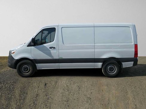 Used 2025 Mercedes-Benz Sprinter 2500 image 6