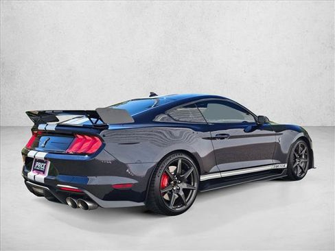 Used 2021 Ford Mustang Shelby GT500 w/ Carbon Fiber Track Pack RWD image 5