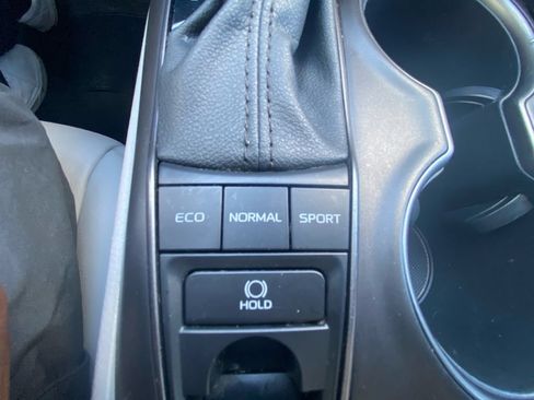 Used 2023 Toyota Camry XSE FWD image 23