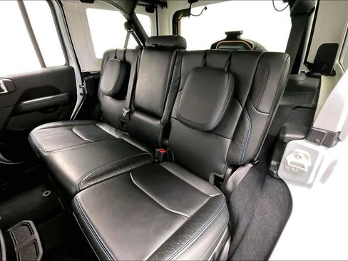 Used 2024 Jeep Wrangler High Altitude image 27