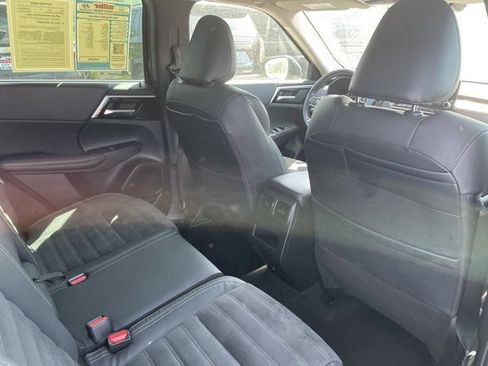 Used 2022 Mitsubishi Outlander SE AWD/4WD image 12