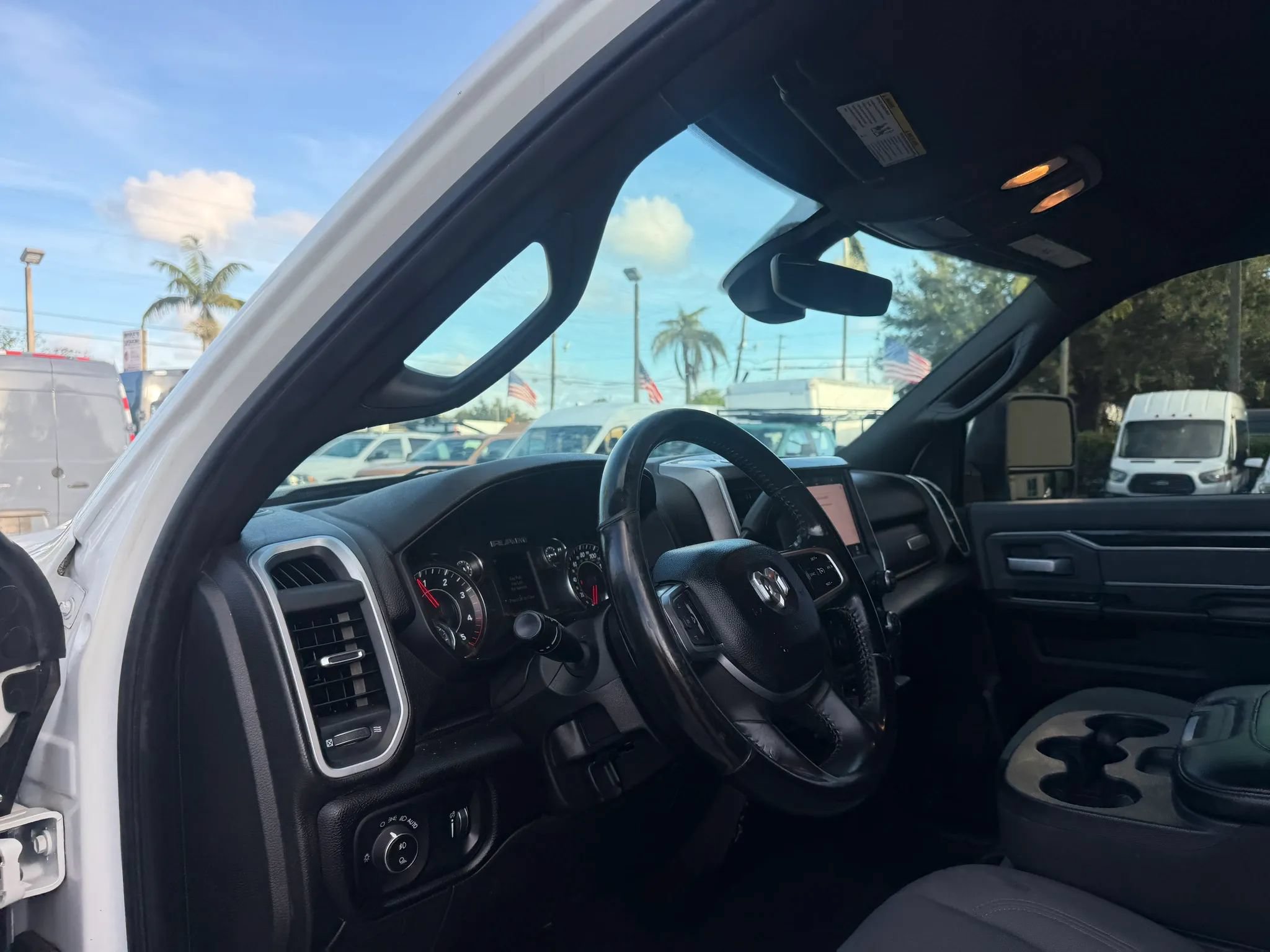 Used 2023 RAM 3500 4x4 Crew Cab Big Horn DRW w/ Level 1 Equipment Group image 12
