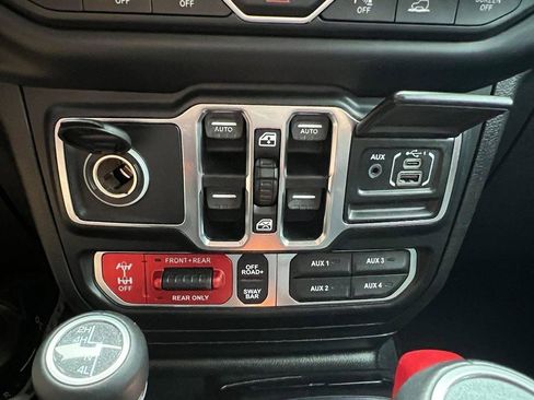 Used 2020 Jeep Gladiator Rubicon image 19