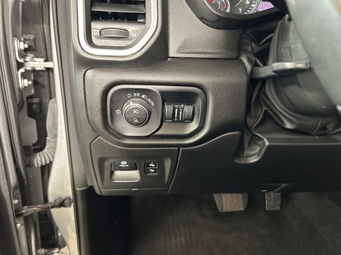Used 2023 RAM 1500 Laramie AWD/4WD image 19