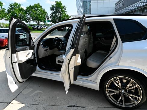 Used 2022 BMW X5 M50i w/ Executive Package AWD/4WD image 35