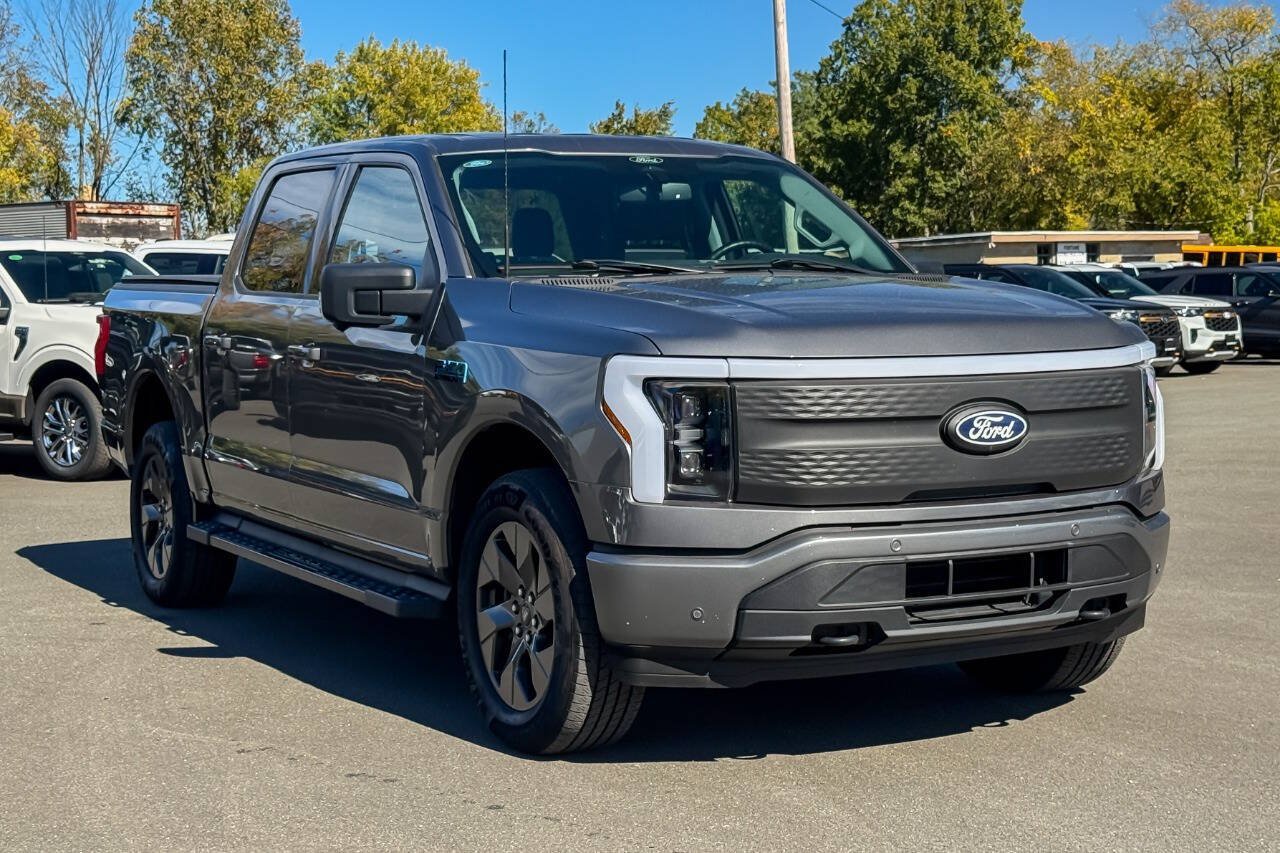 Used 2024 Ford F150 Lightning Flash AWD/4WD image 1