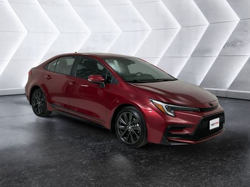 Used 2026 Toyota Corolla SE FWD image 1