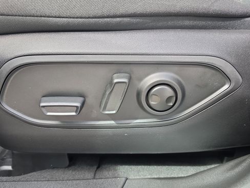 New 2026 Jeep Cherokee Laredo image 15