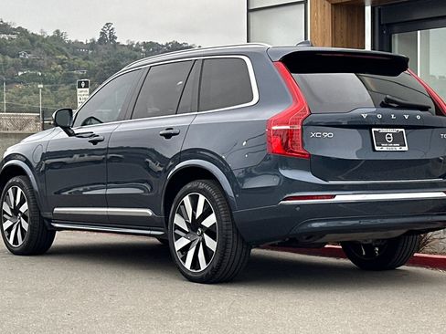 Certified 2025 Volvo XC90 T8 Plus w/ Protection Package image 7