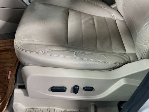 Used 2013 Ford C-MAX Energi SEL FWD image 11