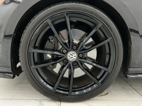 Used 2019 Volkswagen Golf R 4-Door AWD/4WD image 48