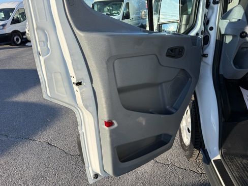 Used 2015 Ford Transit 250 130 Low Roof image 11