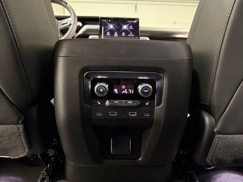 New 2026 GMC Yukon Elevation w/ Elevation Premium Package image 27
