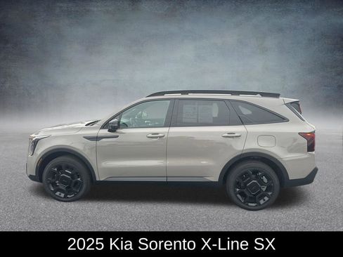 Used 2025 Kia Sorento SX AWD/4WD image 2