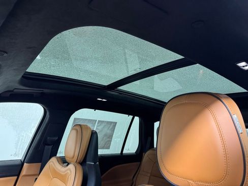 Certified 2025 Lincoln Aviator Black Label w/ Jet Appearance Package image 22