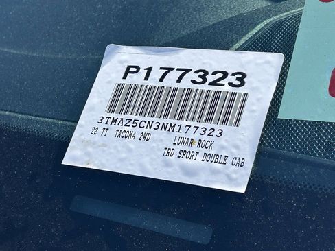 Used 2022 Toyota Tacoma TRD Sport w/ Technology Package image 29