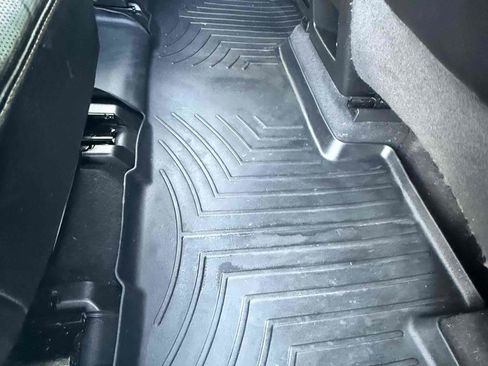 Used 2018 Chevrolet Traverse Premier image 93