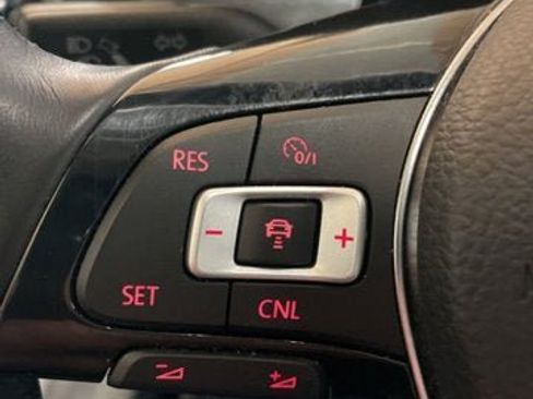 Used 2016 Volkswagen Passat 1.8T SE FWD image 18