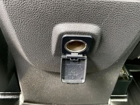 Used 2018 Ford Escape SE image 30