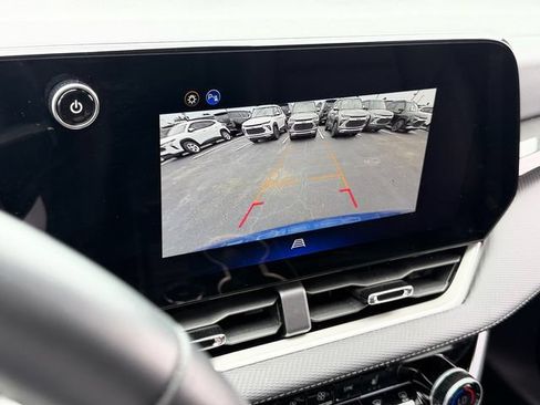 New 2026 Chevrolet Equinox LT w/ Convenience Package II FWD image 12