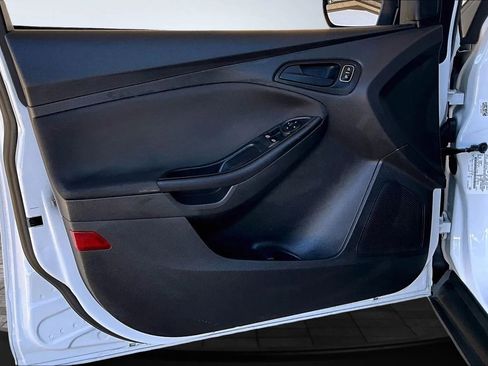 Used 2018 Ford Focus S image 17