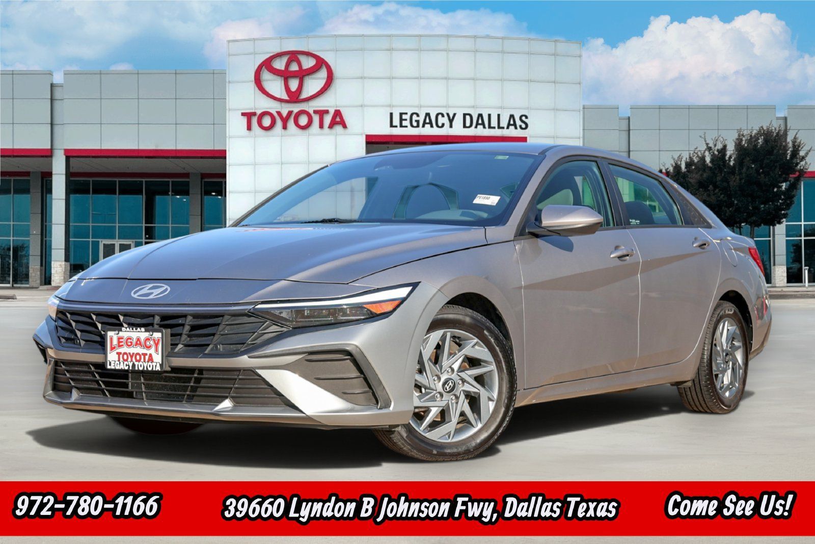 Used 2024 Hyundai Elantra SEL FWD image 1