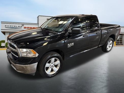 Used 2024 RAM 1500 Classic SLT AWD/4WD image 9