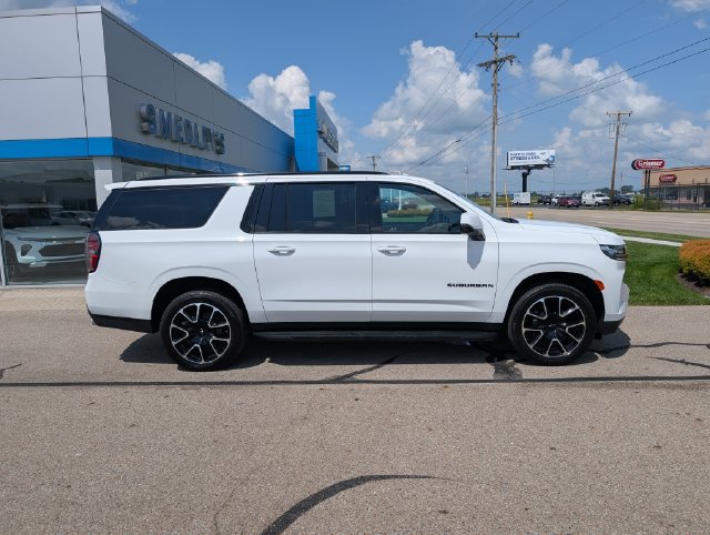 Used 2022 Chevrolet Suburban RST w/ Sport Performance Package AWD/4WD image 2