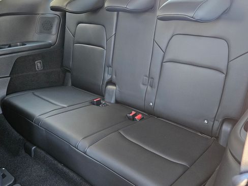 New 2026 Nissan Pathfinder SL w/ SL Premium Package FWD image 17