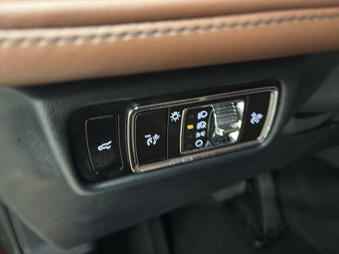 Used 2025 Lincoln Aviator Reserve w/ Equipment Group 201A image 23