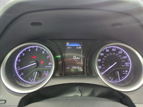 Used 2022 Toyota Camry LE image 9