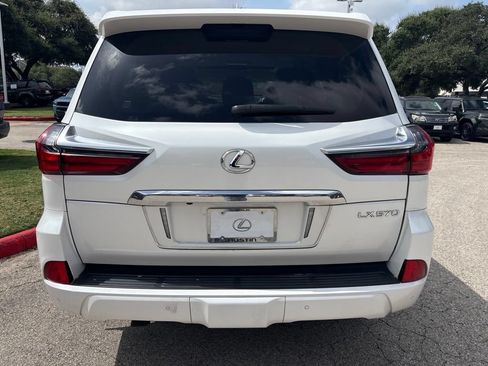 Used 2019 Lexus LX 570 4WD w/ Luxury Package image 4