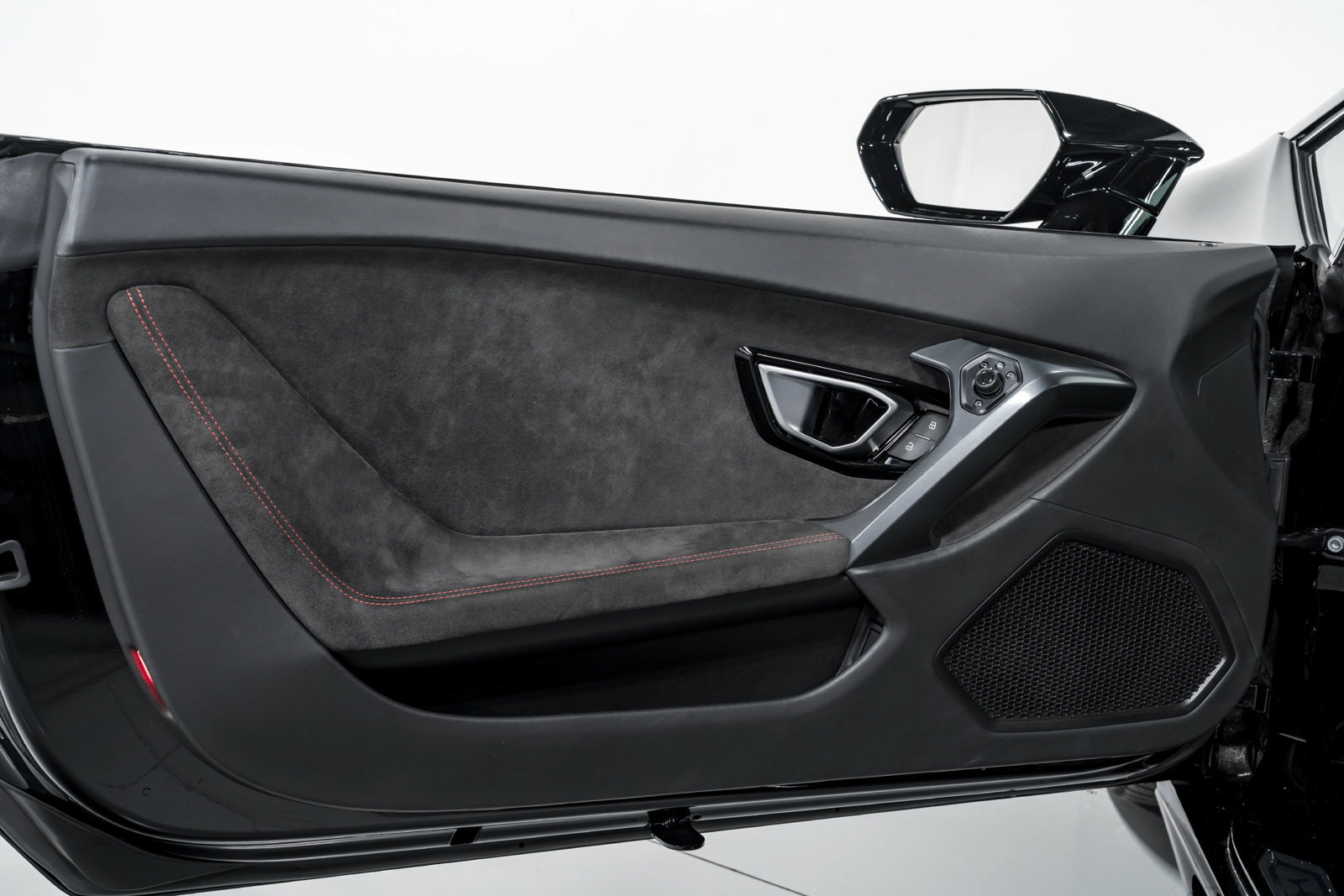 Used 2015 Lamborghini Huracan LP 610-4 AWD/4WD image 9