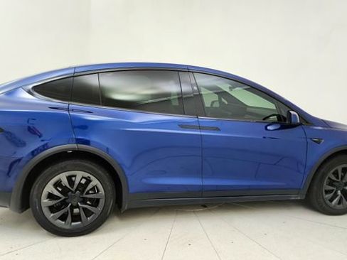 Used 2022 Tesla Model X Base image 6