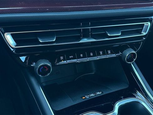 New 2026 Chevrolet Traverse Z71 w/ Enhanced Driving Package image 22