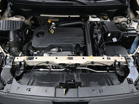 Used 2023 GMC Terrain SLT w/ Infotainment Package II image 26