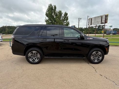 Used 2025 Chevrolet Tahoe Z71 w/ Comfort Package AWD/4WD image 7