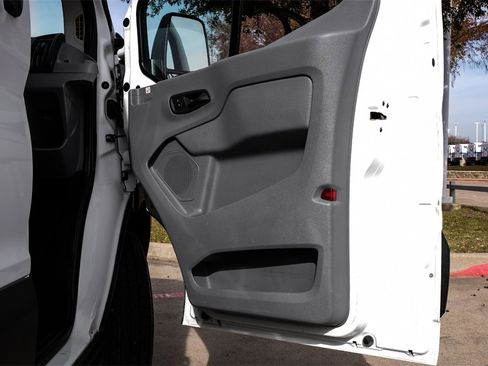 Used 2019 Ford Transit 250 130 Low Roof image 39