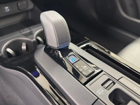New 2027 Toyota Prius FWD image 25