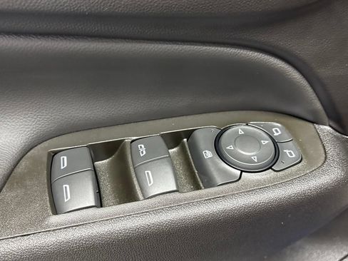 Used 2024 Chevrolet Equinox LT FWD image 15