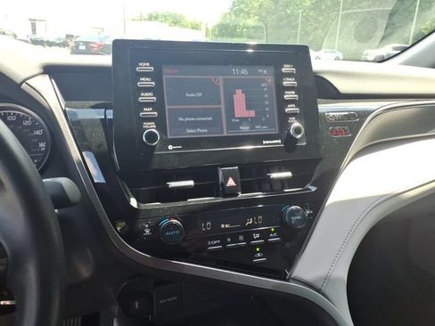 Used 2023 Toyota Camry SE FWD image 18