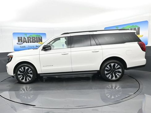 New 2027 Ford Expedition Max Platinum RWD image 2