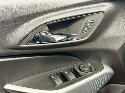 New 2026 Chevrolet Trax RS w/ Sunroof Package image 20