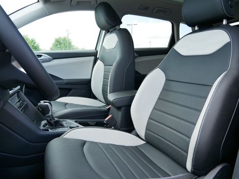 New 2025 Volkswagen Taos SEL image 2