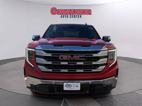 Used 2024 GMC Sierra 1500 SLE w/ Preferred Package image 2