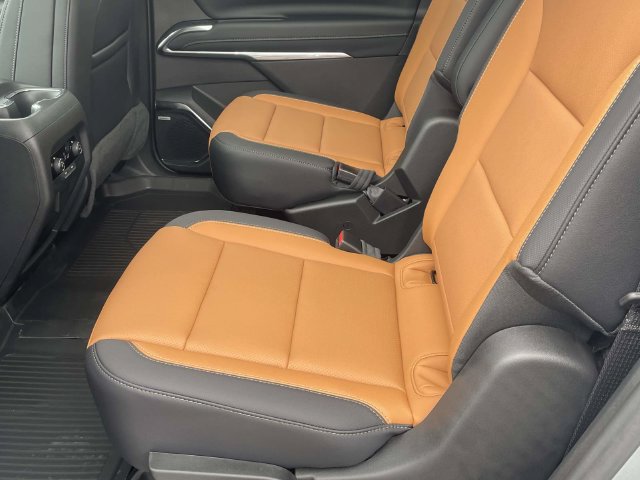 New 2027 Chevrolet Traverse Z71 w/ Enhanced Driving Package AWD/4WD image 10