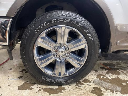 Used 2018 Ford F150 King Ranch w/ Equipment Group 601A Luxury AWD/4WD image 11
