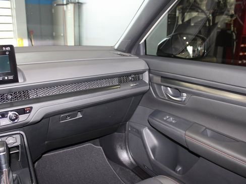 Certified 2025 Honda CR-V Sport-L image 24